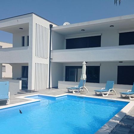 Villa Leptiric Vir Exterior foto